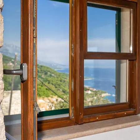 Apartment With Pool Maraska *