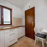Appartamento With Pool Maraska