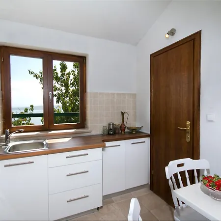 Apartament With Pool Maraska Brela