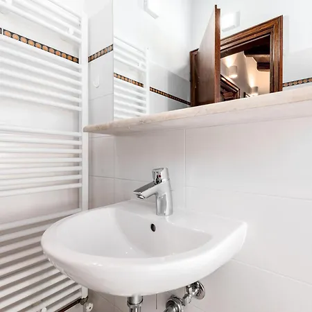 With Pool Maraska Brela