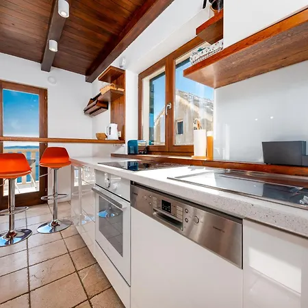Apartman With Pool Maraska *