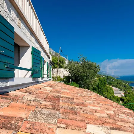 Apartman With Pool Maraska Brela