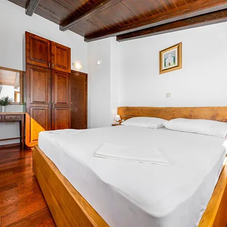 With Pool Maraska Apartment Brela