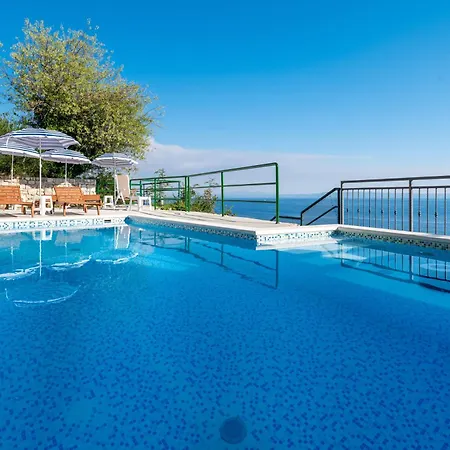 With Pool Maraska * Brela