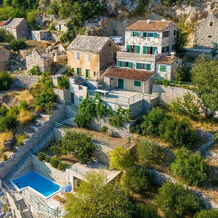 With Pool Maraska * Brela