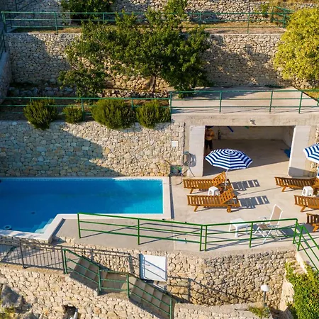 Apartman With Pool Maraska Brela