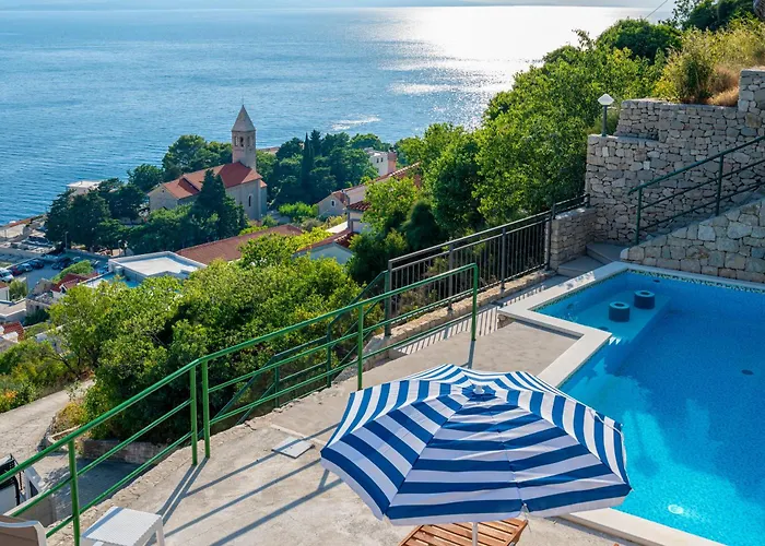 With Pool Maraska Apartamento Brela